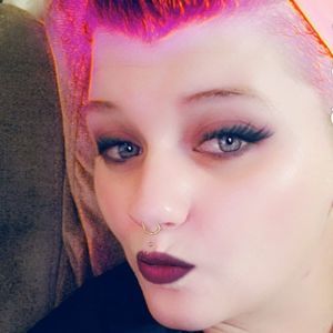 Meet your Posher, Esther